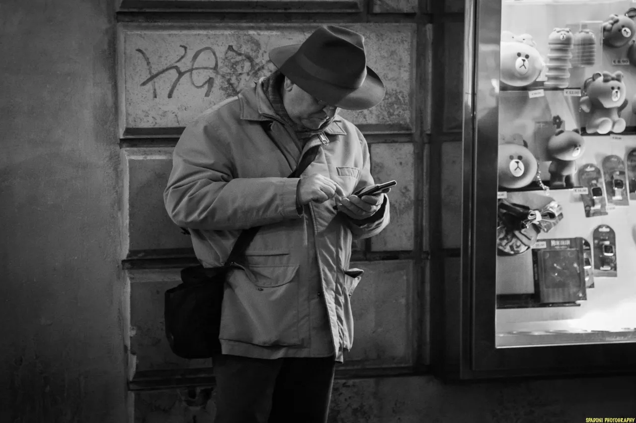 Street photography around the world. – photo 38